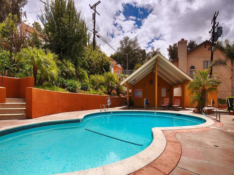 Hotel Western Woodland Hills 3*